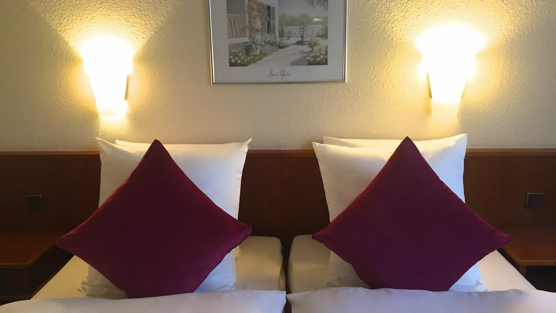 Hotel Ramor Garni Duisburg 3*,